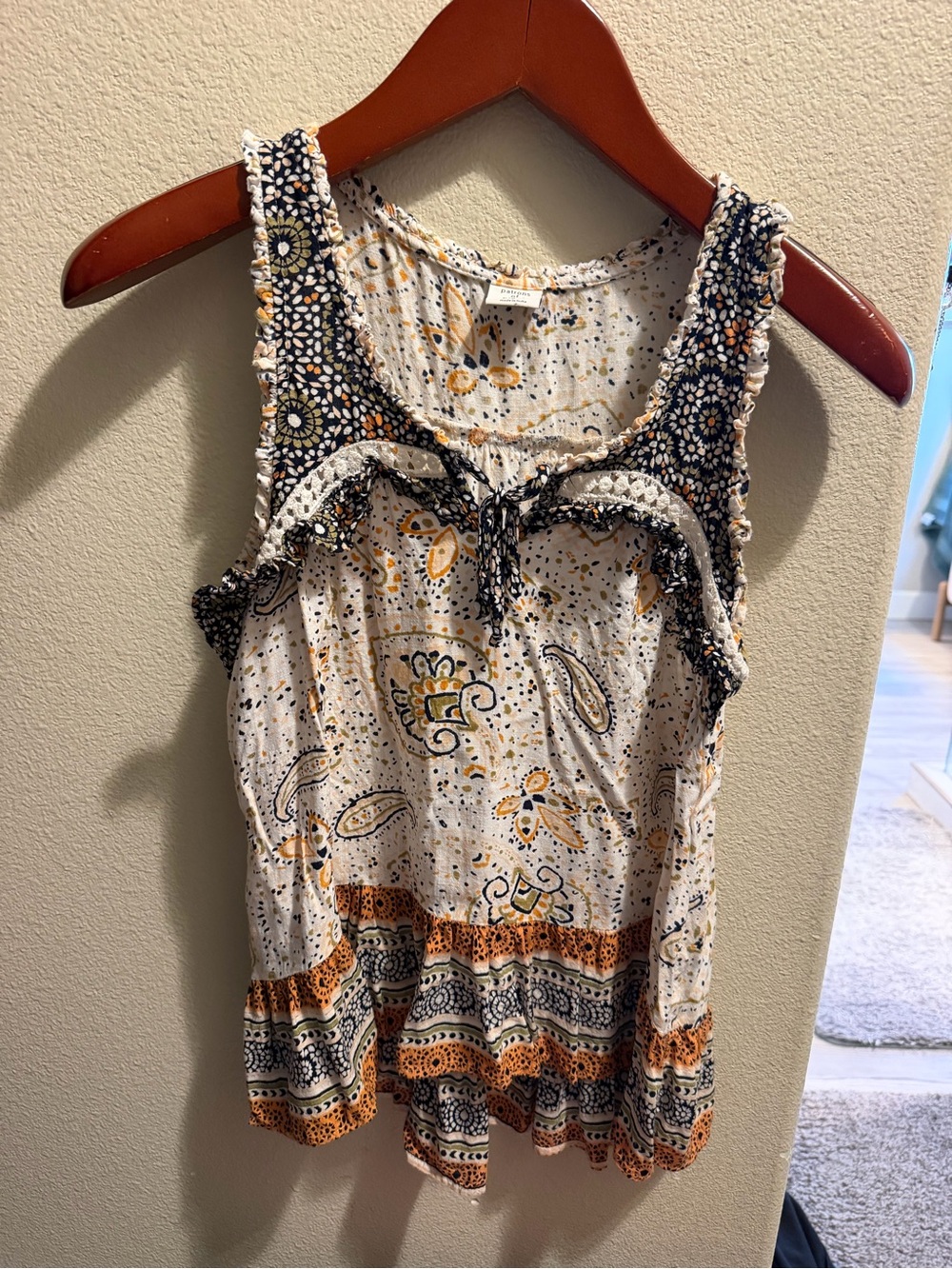 Patrons of Peace Boho Floral Sleeveless Tank Top - White & Orange. Size medium